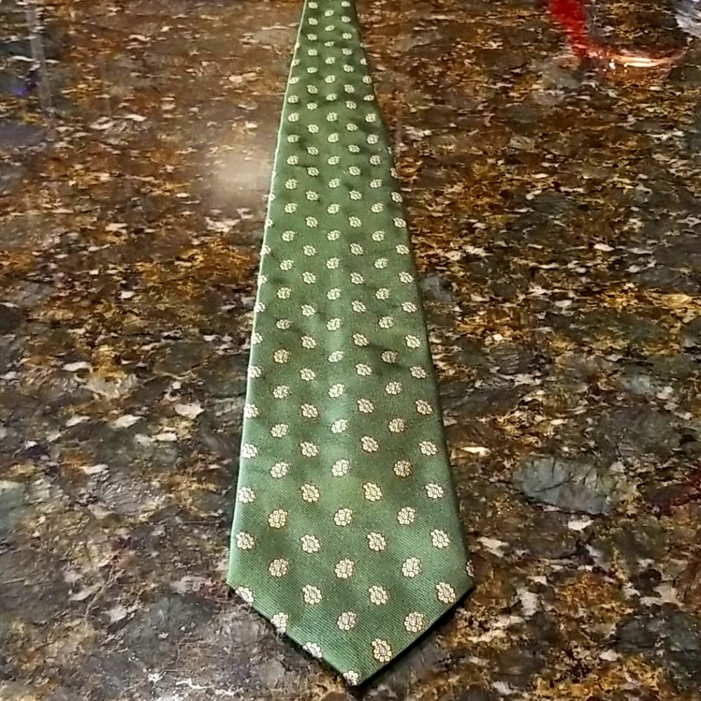 Brooks Brothers tie